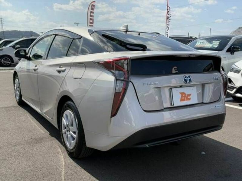 PRIUS-12