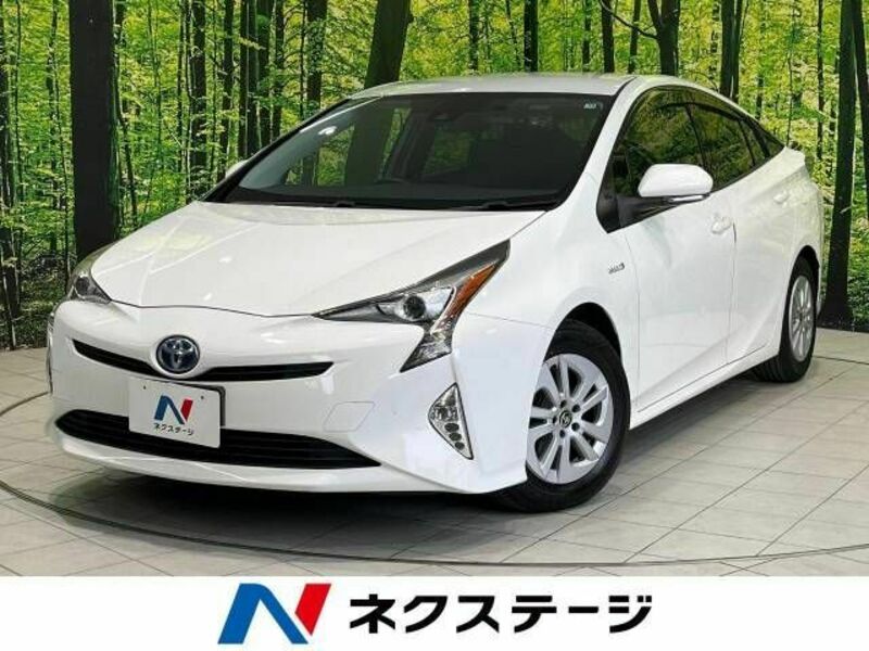 TOYOTA　PRIUS