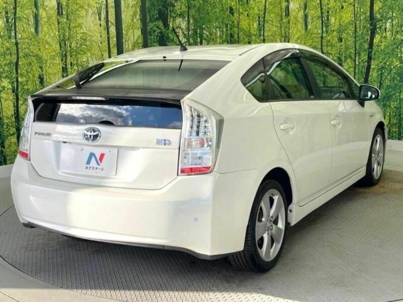 PRIUS-17