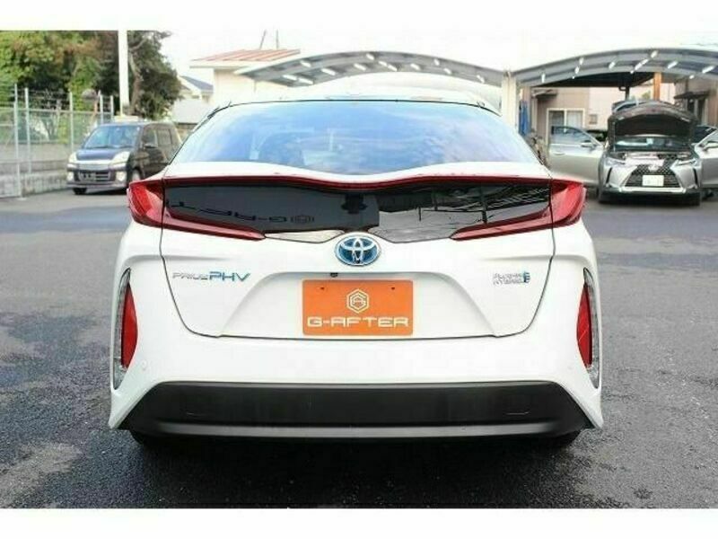 PRIUS PHV-8