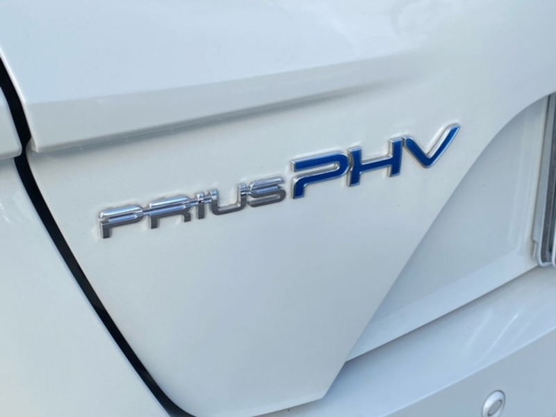 PRIUS PHV-16