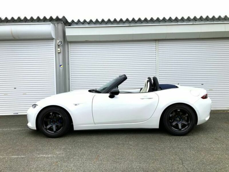 ROADSTER-2