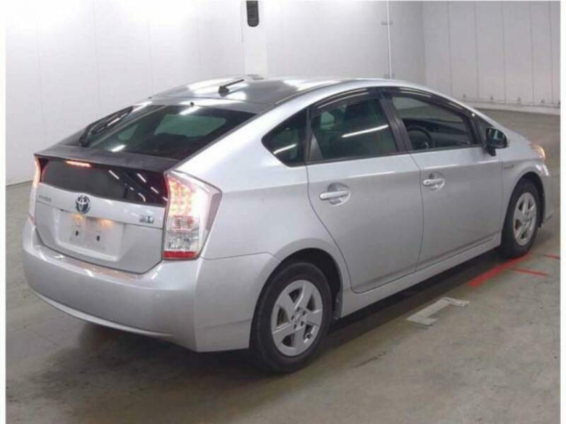 PRIUS-4