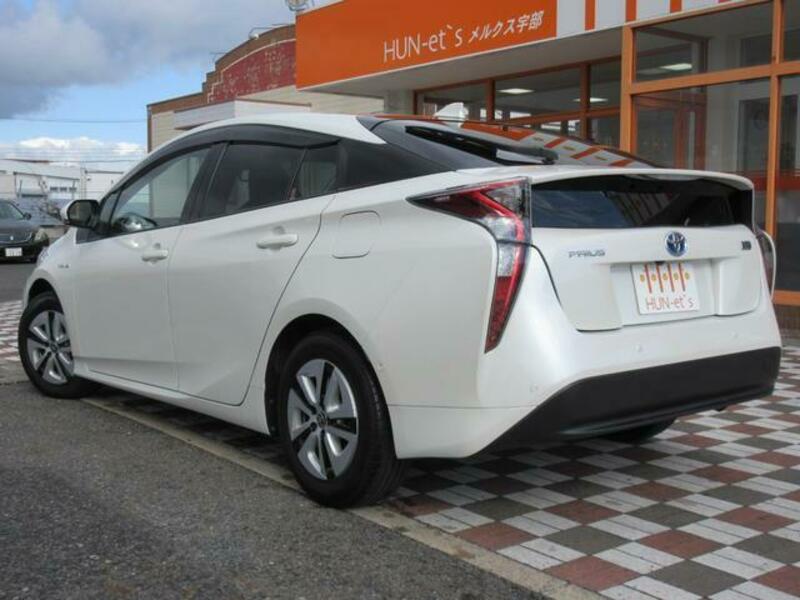 PRIUS-6