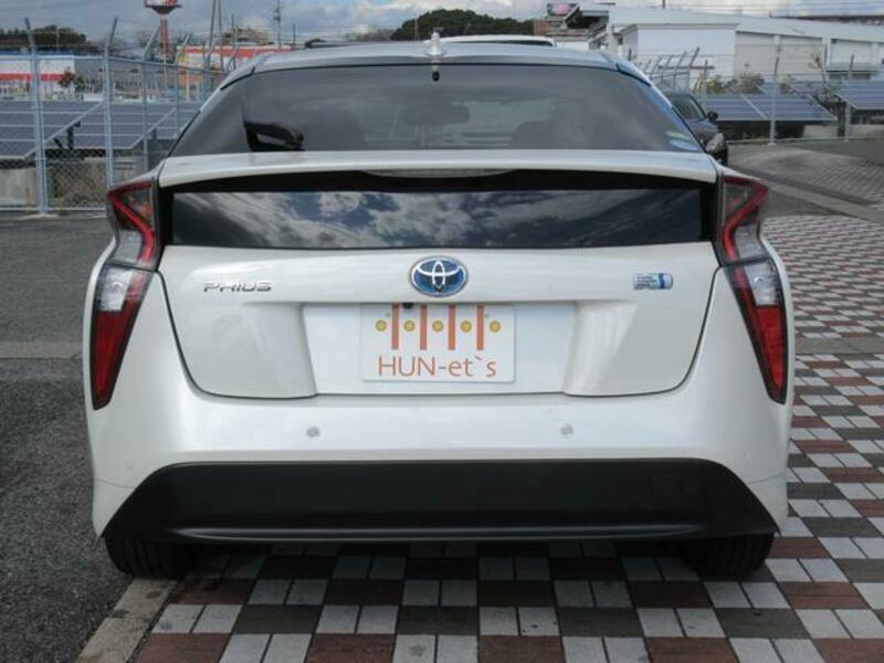 PRIUS-7