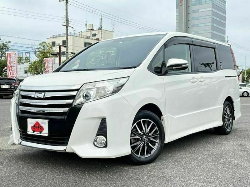 TOYOTA　NOAH