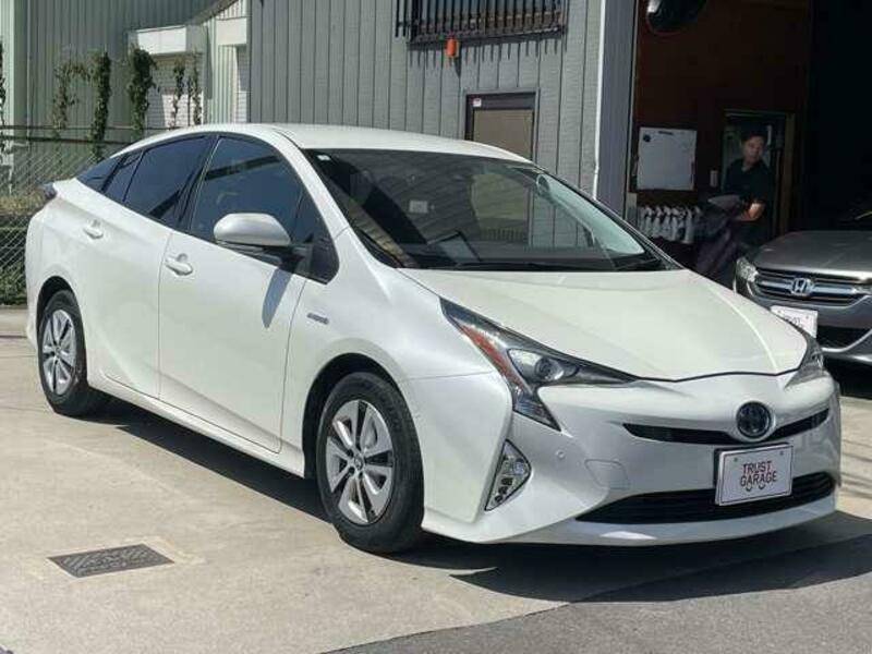 PRIUS-11