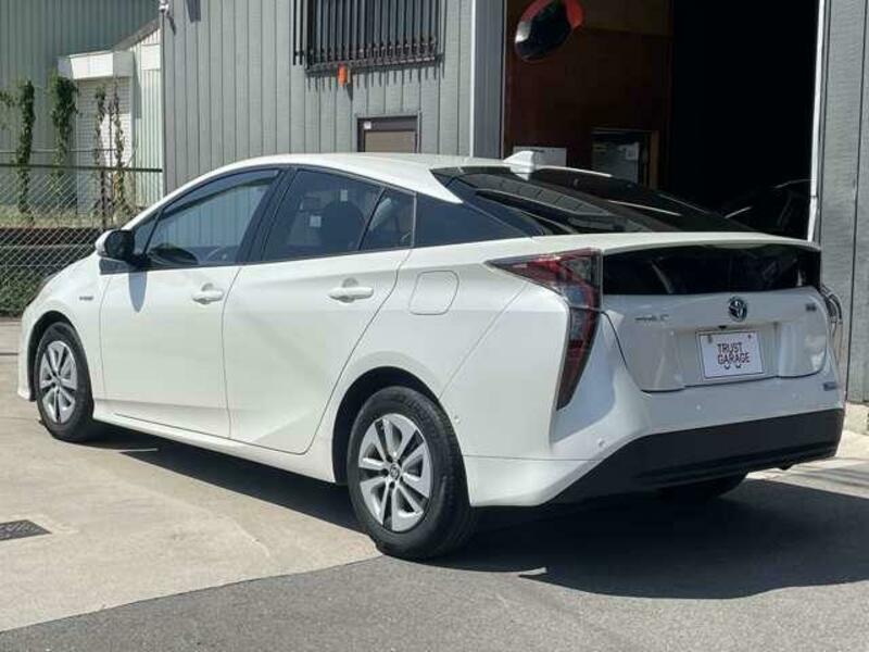 PRIUS-14