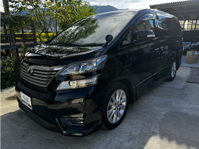 TOYOTA　VELLFIRE