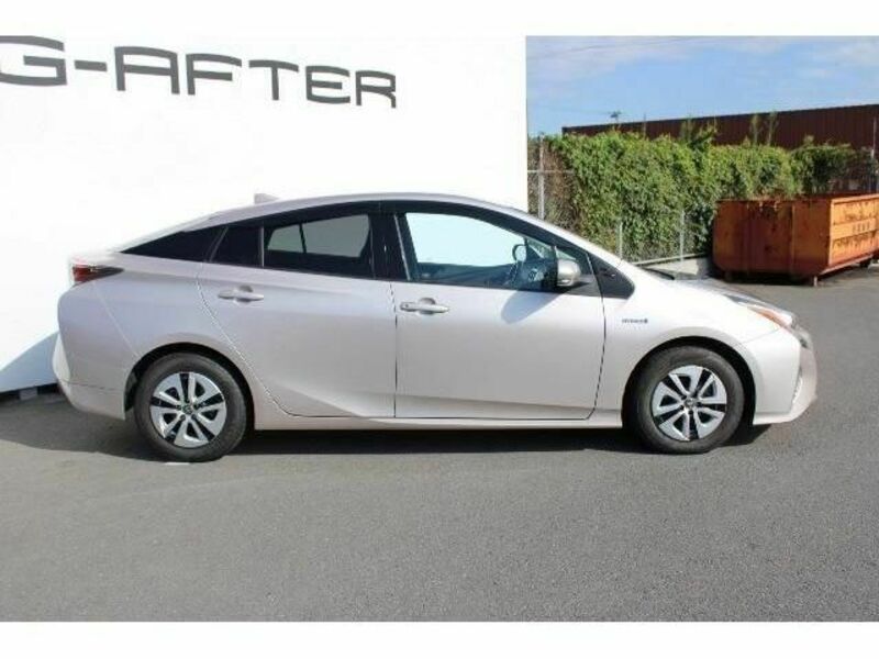 PRIUS-6