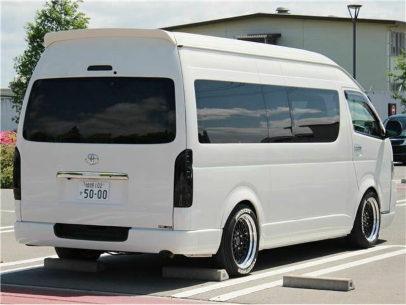 HIACE VAN-1