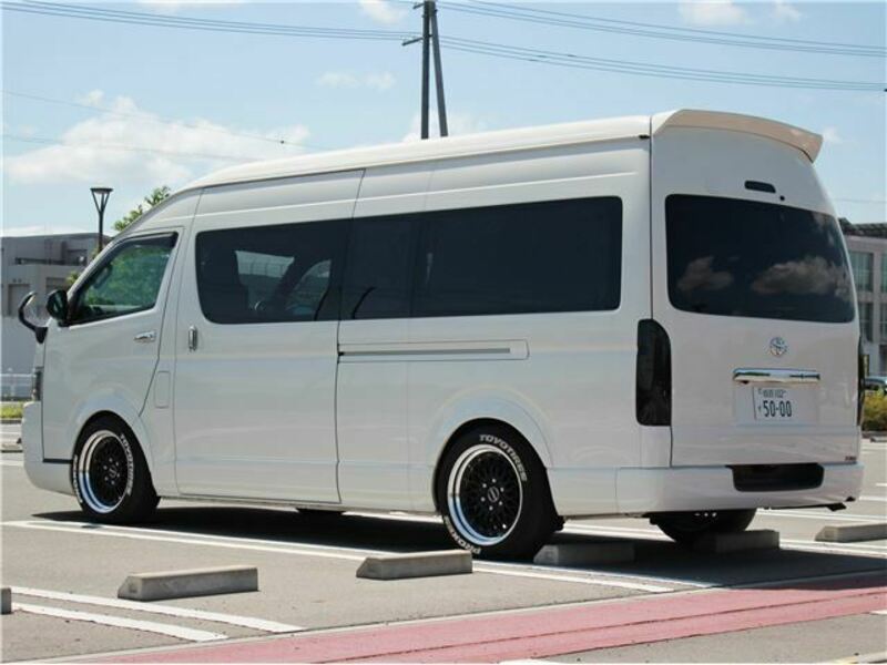 HIACE VAN-8