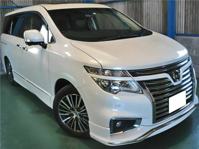 NISSAN　ELGRAND