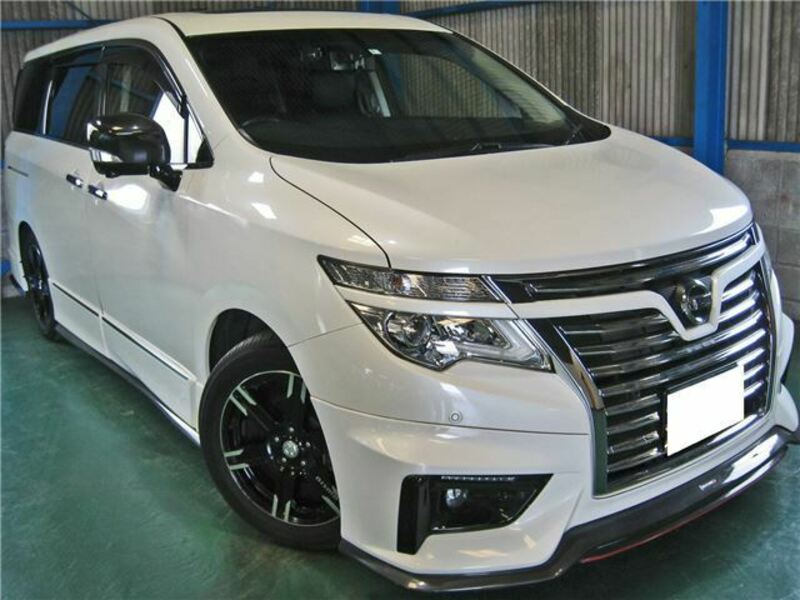 NISSAN　ELGRAND