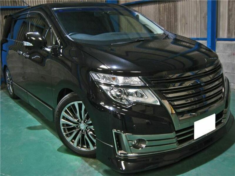 NISSAN　ELGRAND