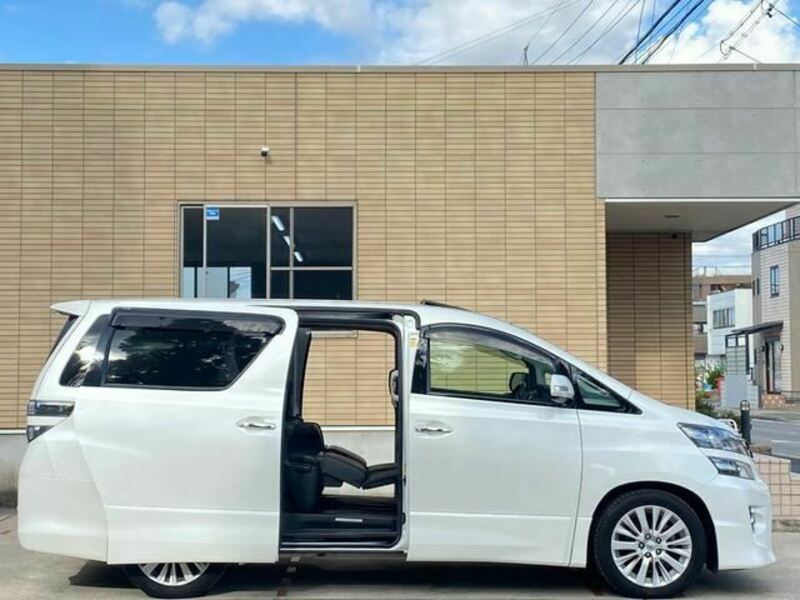 VELLFIRE-6