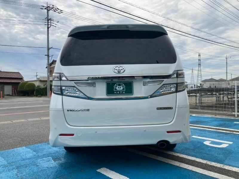 VELLFIRE-15