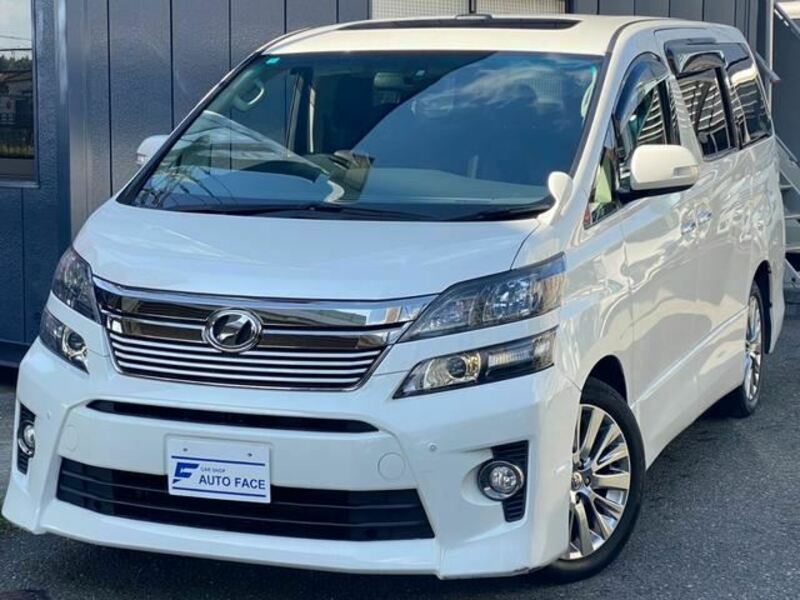 TOYOTA　VELLFIRE