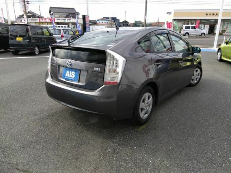 PRIUS-1