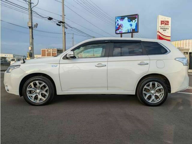 OUTLANDER PHEV-3