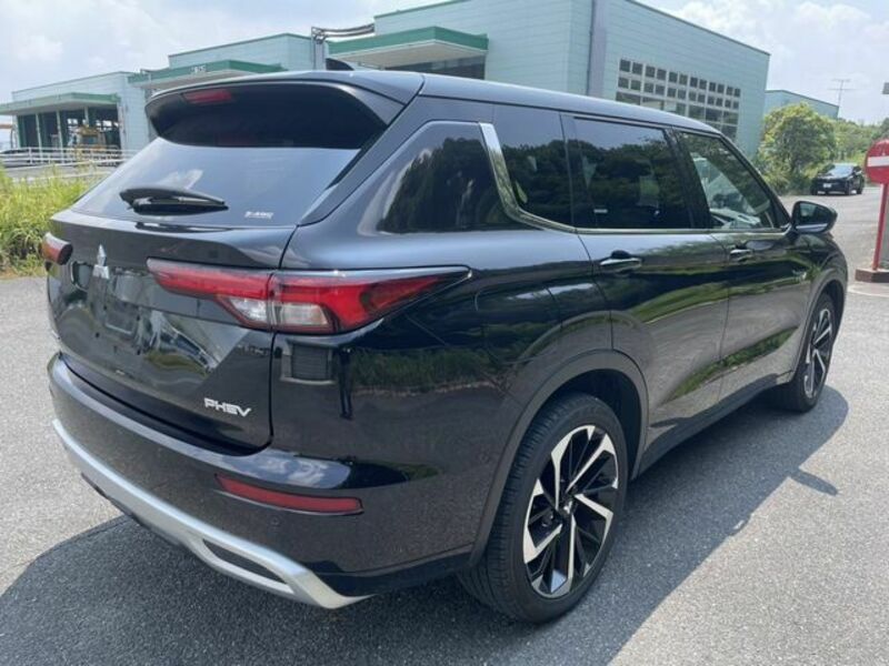 OUTLANDER PHEV-4