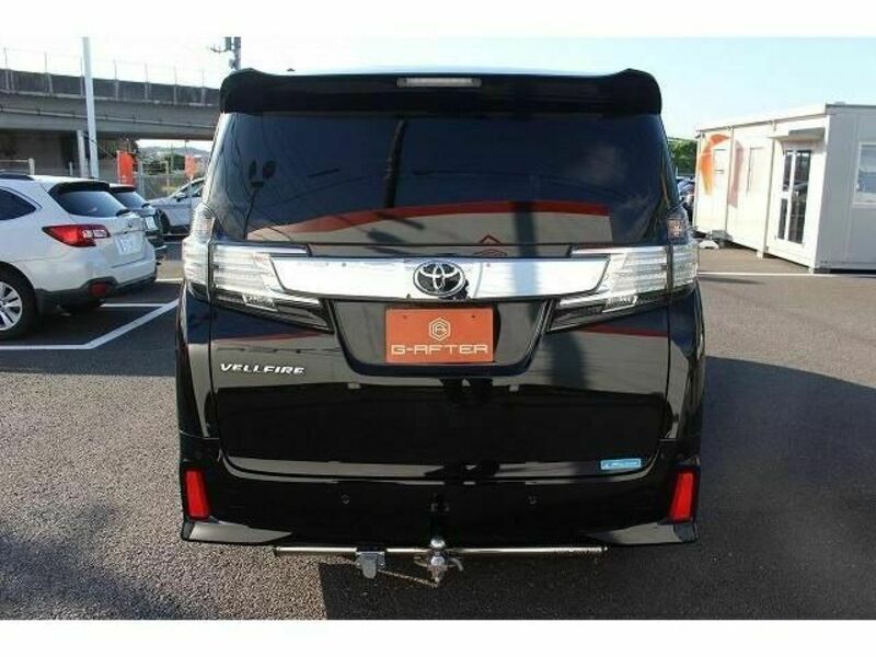 VELLFIRE-8