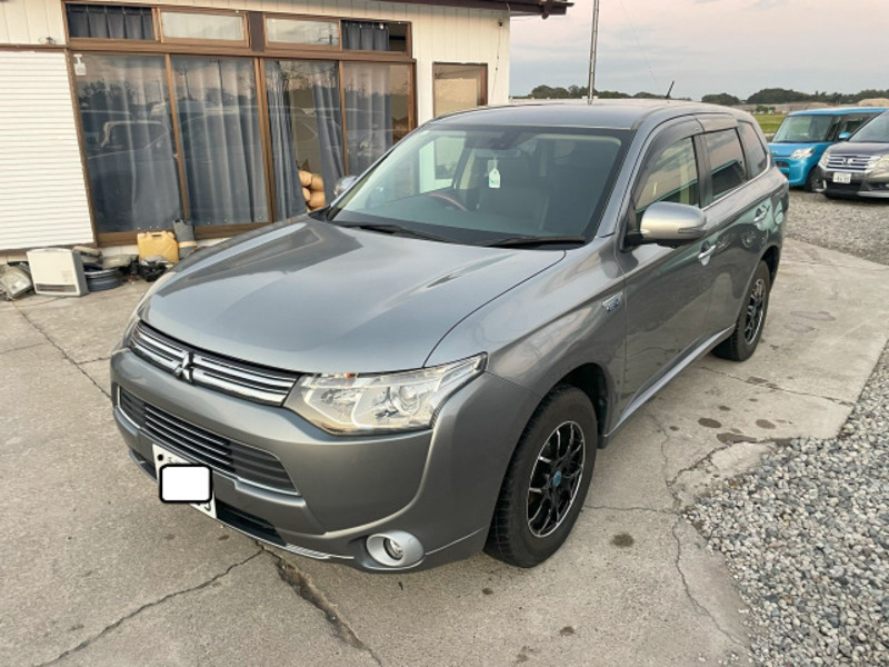 OUTLANDER PHEV-2