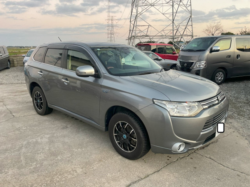 OUTLANDER PHEV-7