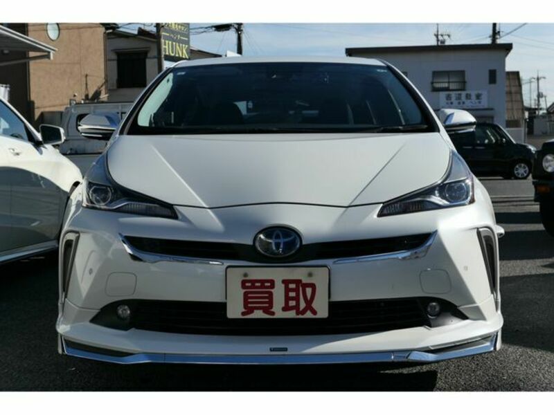 TOYOTA　PRIUS