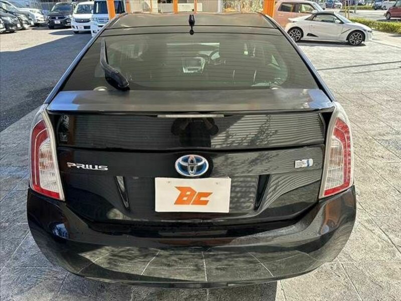 PRIUS-13