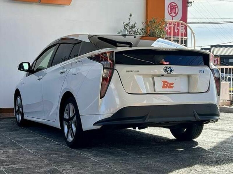 PRIUS-12