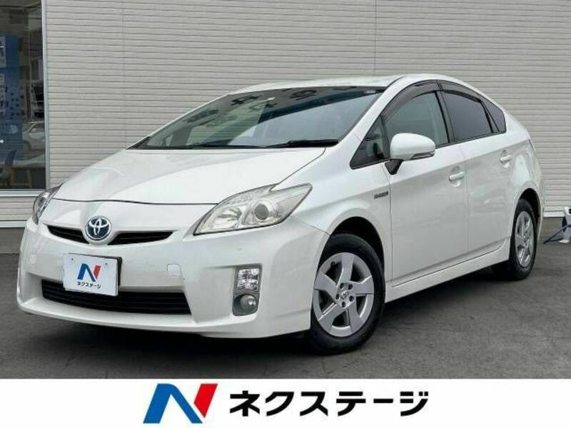 TOYOTA　PRIUS