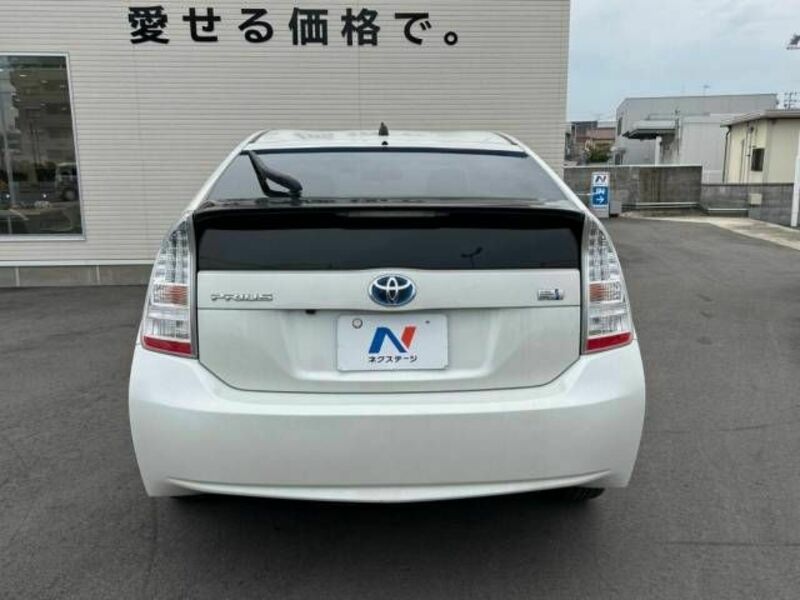 PRIUS-14