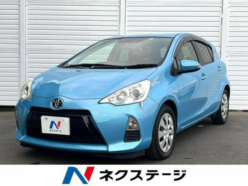 TOYOTA　AQUA