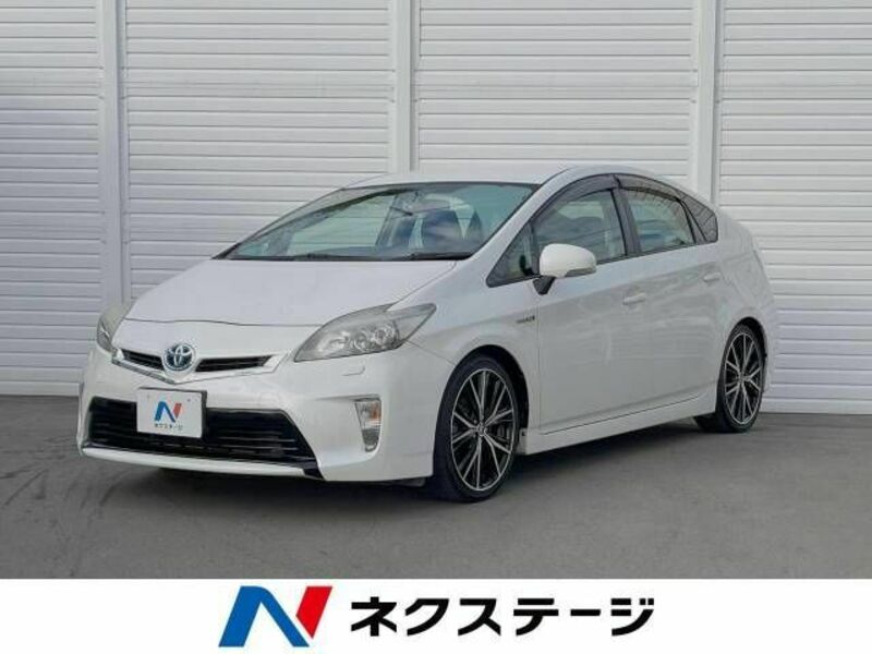 TOYOTA　PRIUS