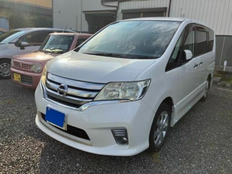 NISSAN　SERENA