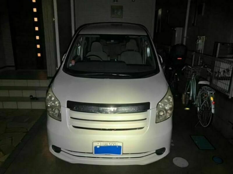 TOYOTA　NOAH