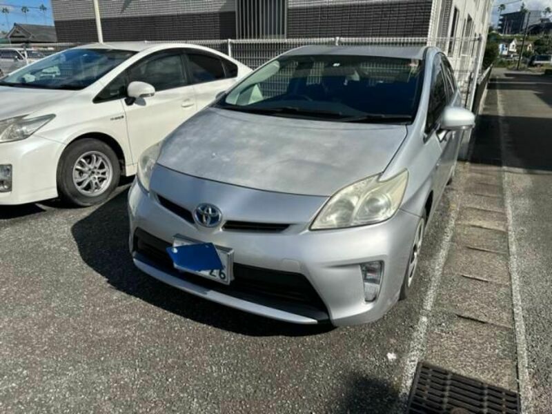 TOYOTA　PRIUS