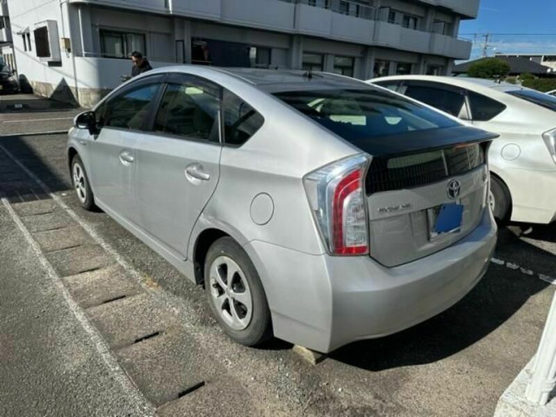 PRIUS-3