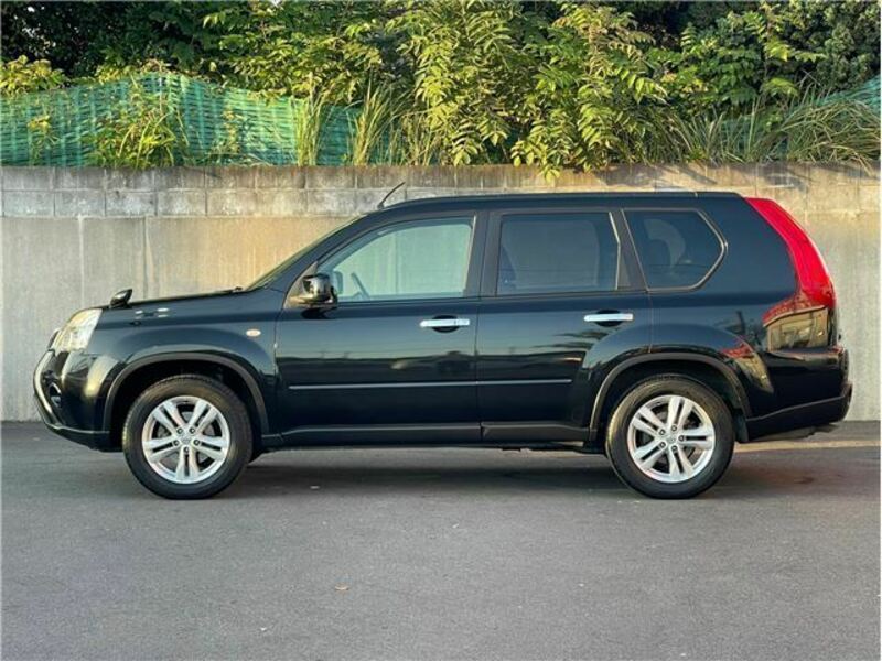 X-TRAIL-4