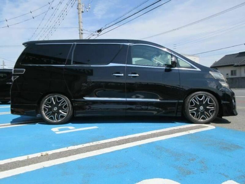 VELLFIRE-9