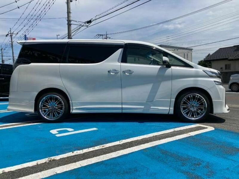 VELLFIRE-9