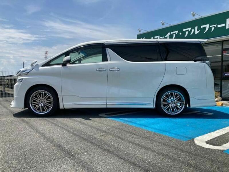 VELLFIRE-14