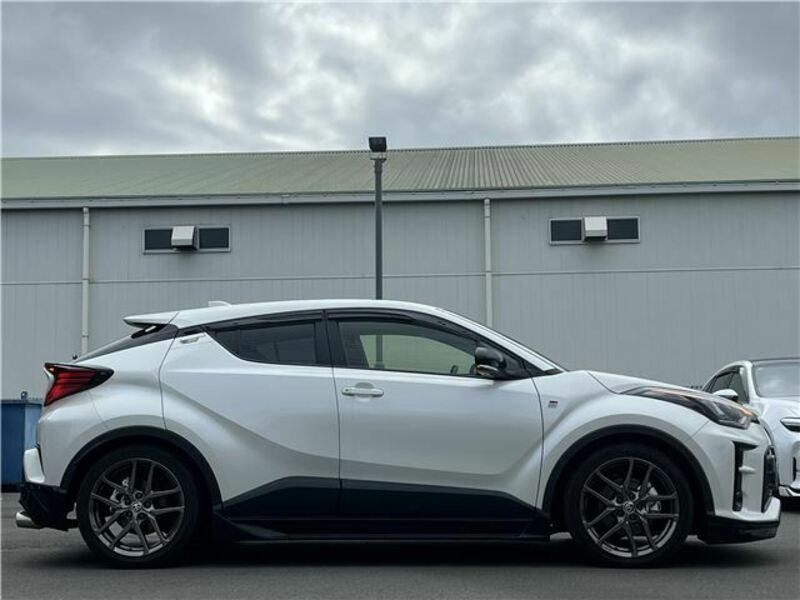 C-HR-2