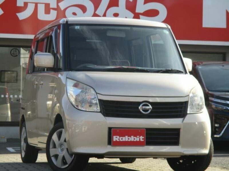 NISSAN　ROOX