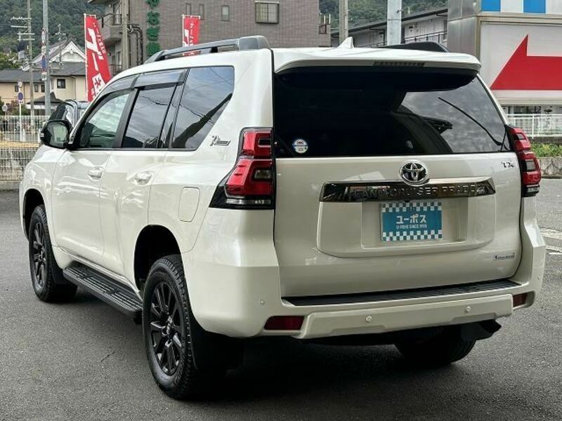 LAND CRUISER PRADO-13