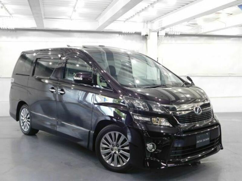 TOYOTA　VELLFIRE