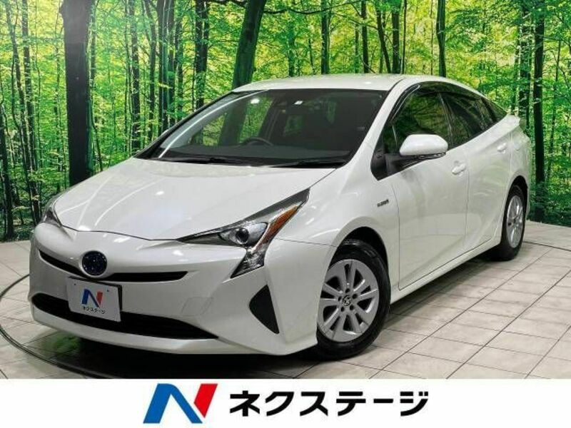 TOYOTA　PRIUS