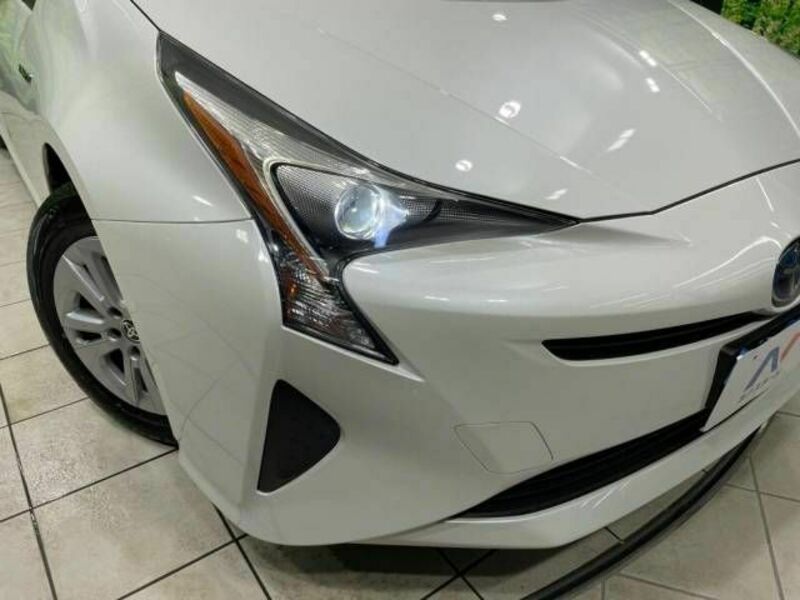 PRIUS-14