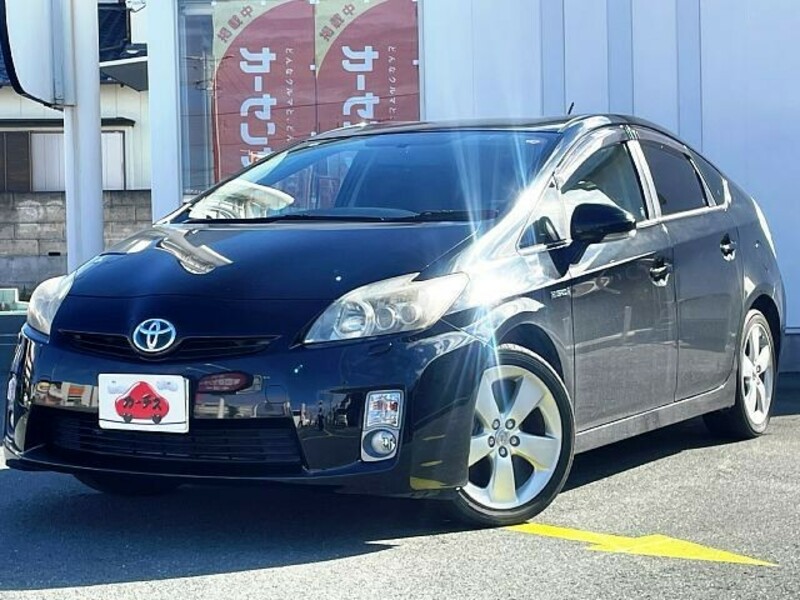 TOYOTA　PRIUS